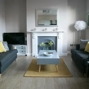 Apartment 2 Bedroom Alpha, Harrogate