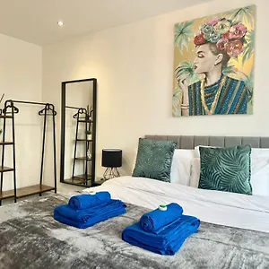 Apartment The Crown View - Luxury - Free Parking Nearby, Harrogate